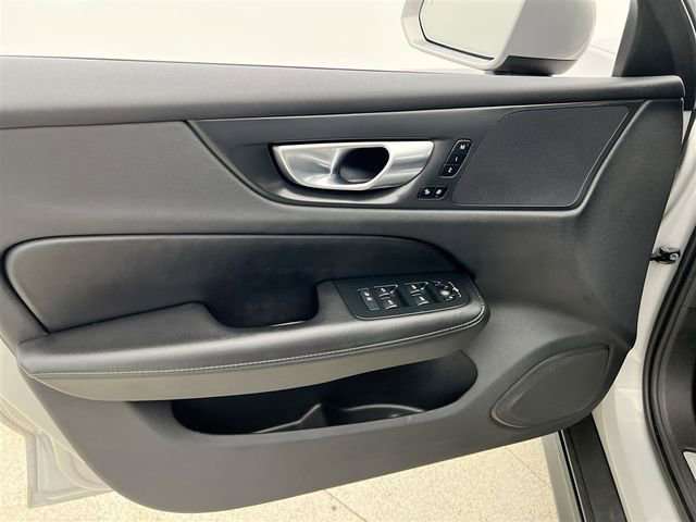 2025 Volvo V60 Cross Country Plus - Photo 21
