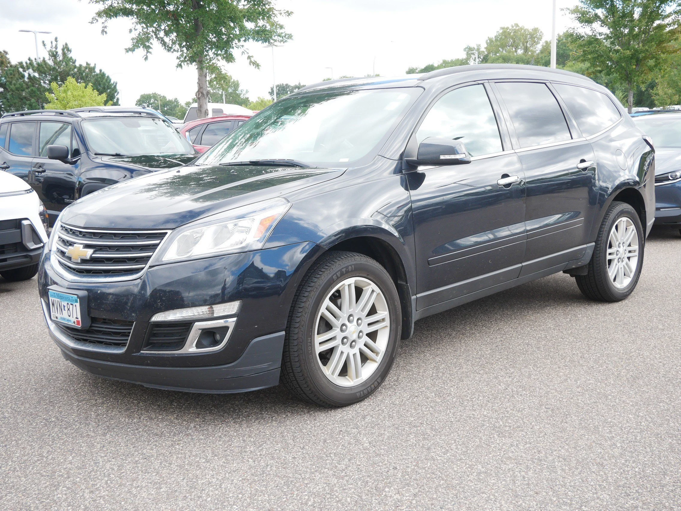 Used 2014 Black Granite Metallic Chevrolet LT image 3