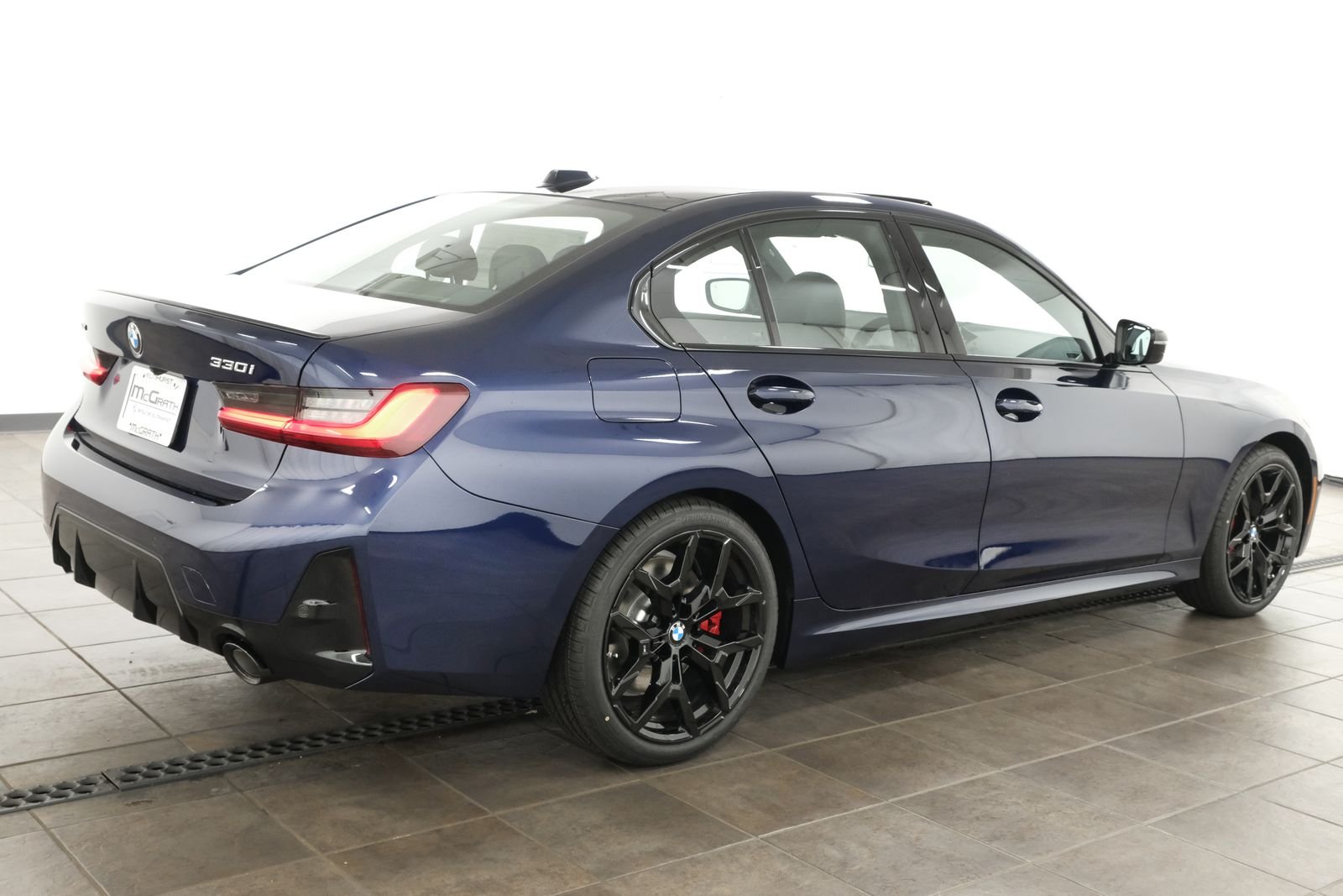 New 2026 Tanzanite Blue II Metallic BMW 330i xDrive image 7