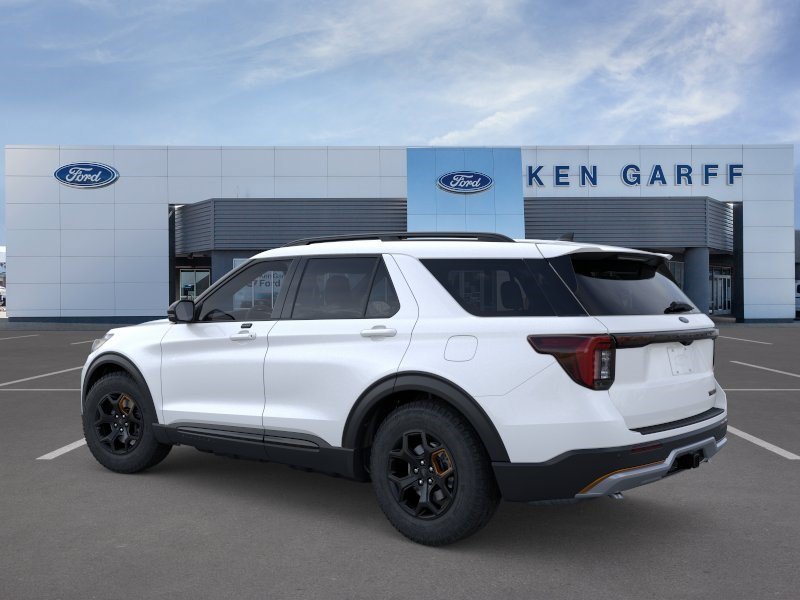 New 2026 Star White Metallic Tri-Coat Ford Tremor image 4