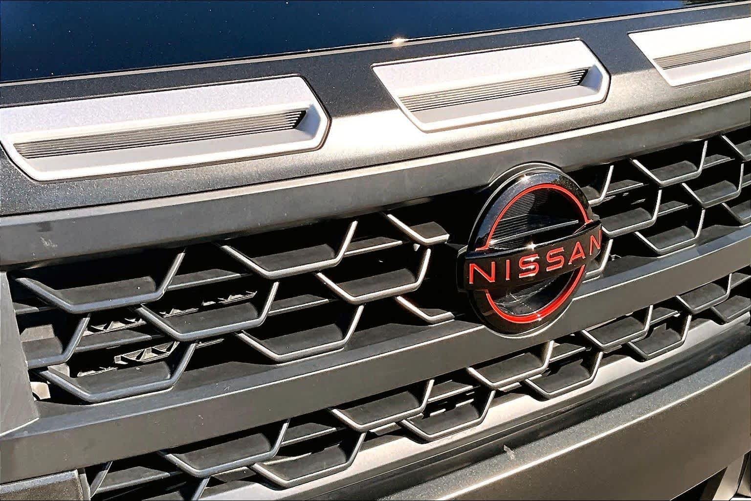 Used 2026 Super Black Nissan PRO-4X image 32