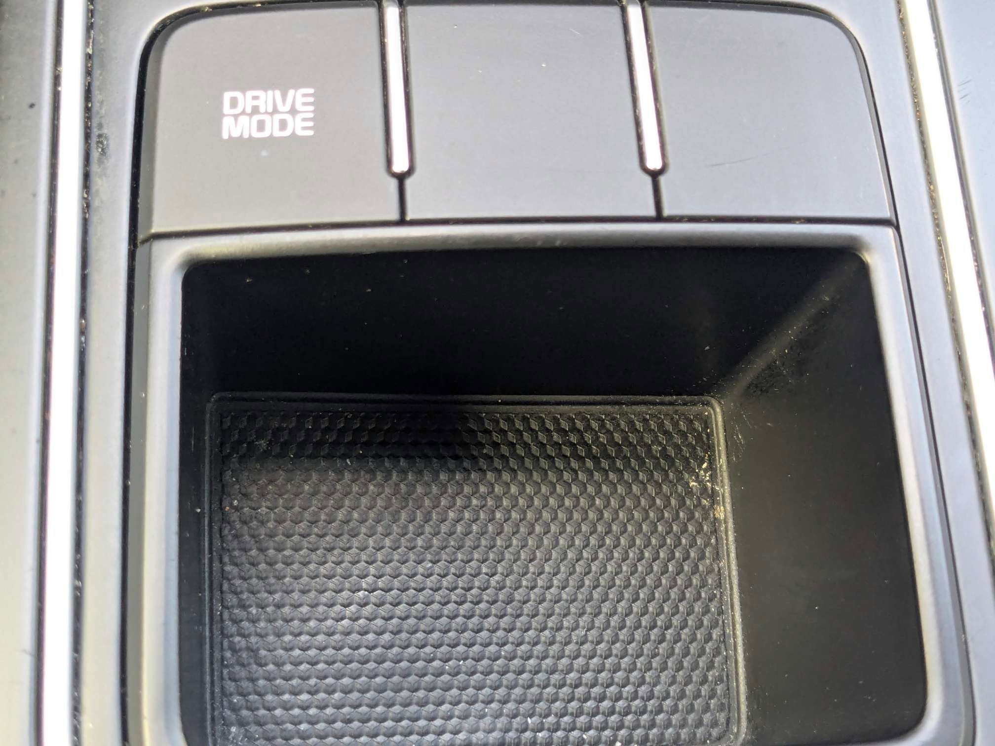 Used 2018 Ebony Black Kia L image 26