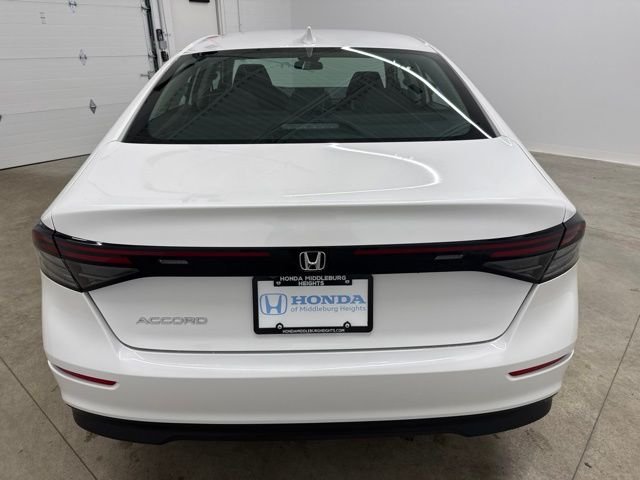New 2026 Platinum White Pearl Honda LX image 6