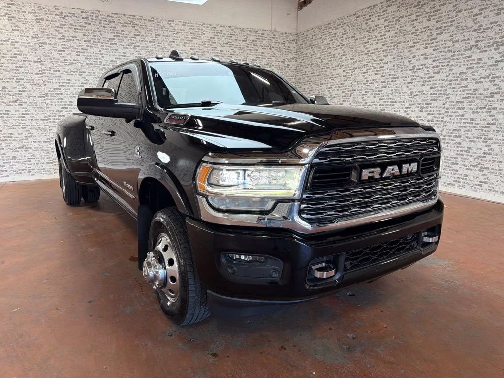Used 2019 Diamond Black Crystal Pearlcoat Ram Limited image 1