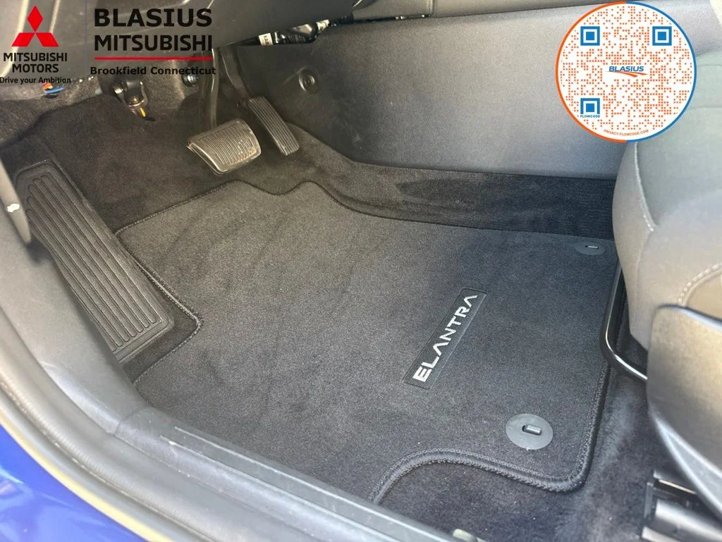 Used 2024 Blue Hyundai SEL image 21