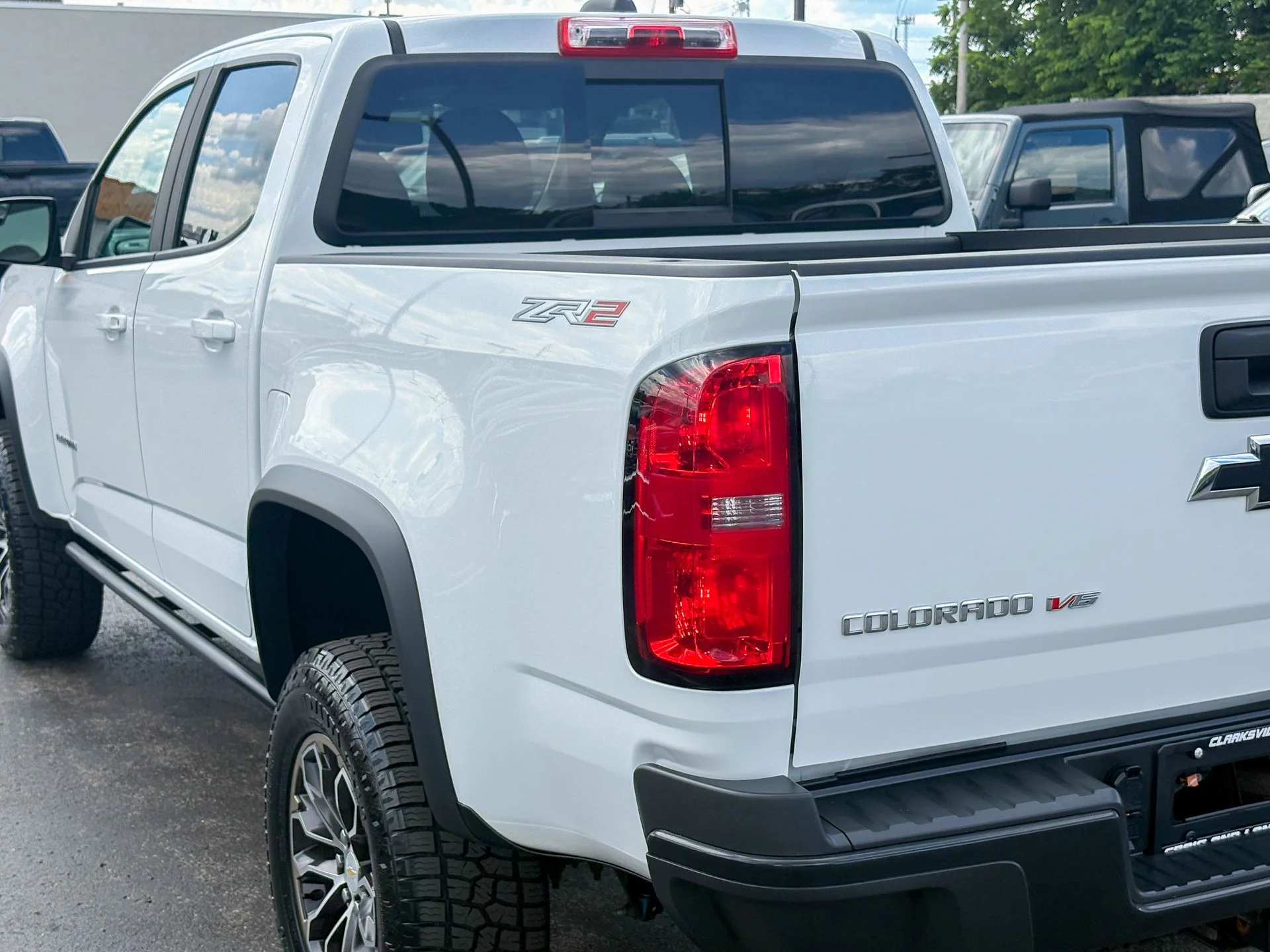 Used 2019 White Chevrolet ZR2 image 13