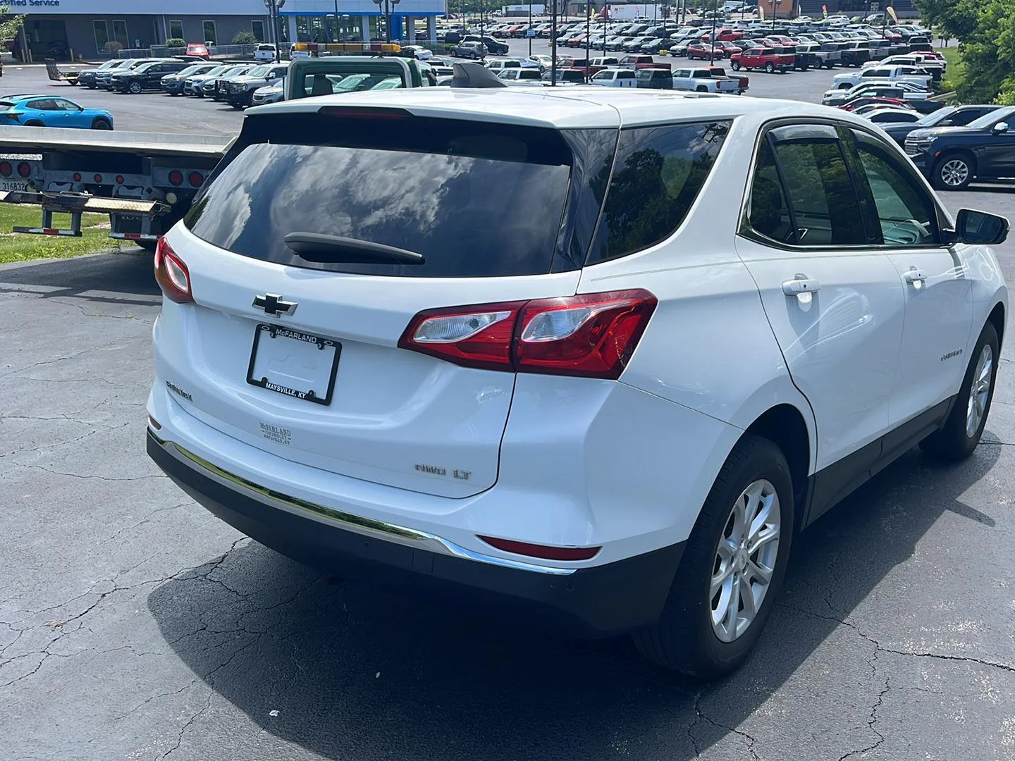 Used 2018 SUMMIT WHITE Chevrolet LT image 5