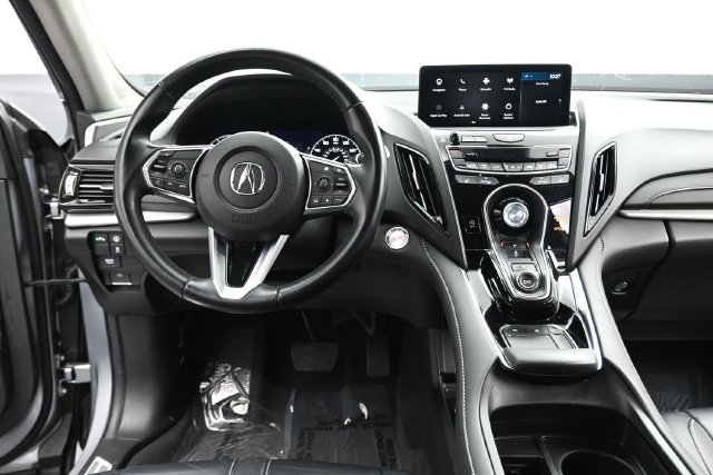 Used 2023  Acura Technology Package image 18