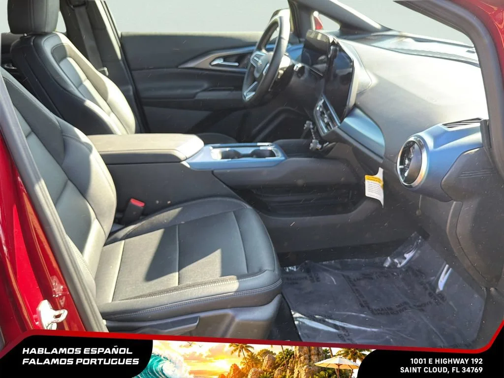 Used 2025 Radiant Red Tintcoat Chevrolet LT image 28