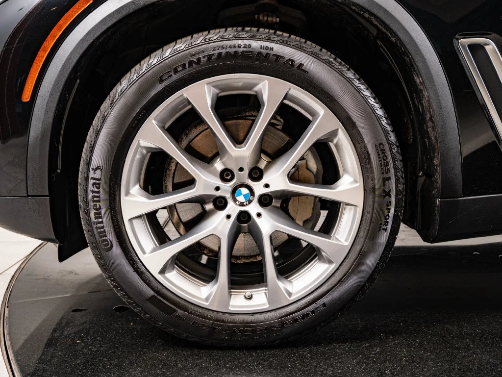 Used 2023 Black Sapphire Metallic BMW xDrive40i image 13