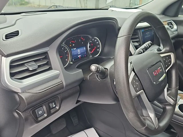 Used 2023 White GMC SLE image 12