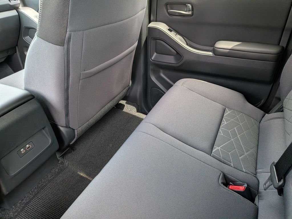 New 2026 Boulder Gray Pearl Nissan Crew Cab SV image 37
