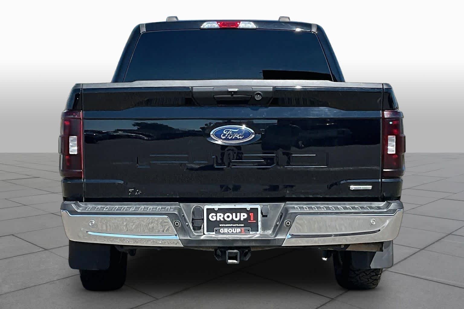 Used 2023 Agate Black Metallic Ford XLT image 9