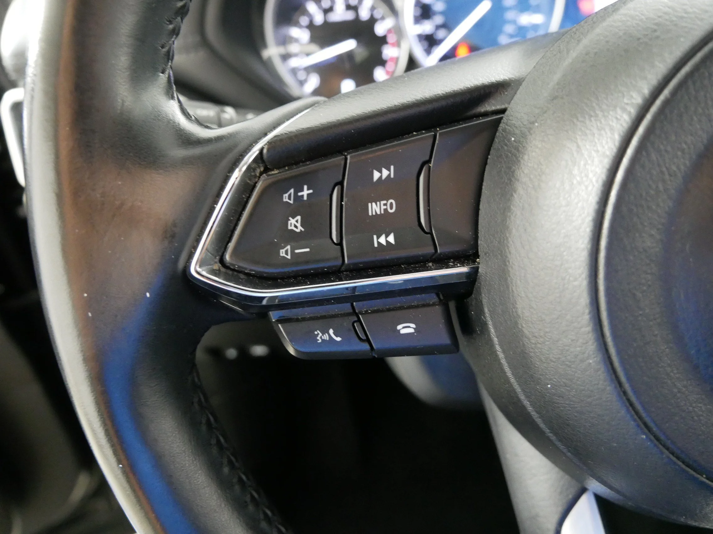 Used 2024 Jet Black Mica Mazda 2.5 S Select Package image 27