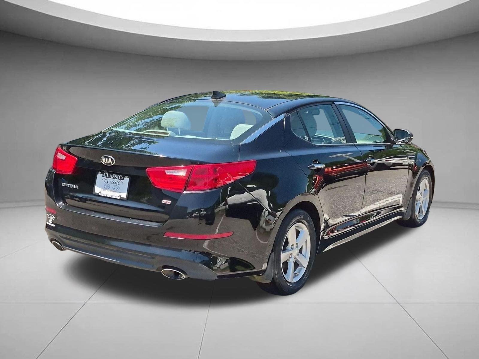 Used 2015 Ebony Black Kia LX image 5