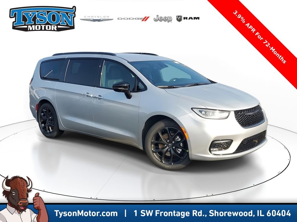 2026 Chrysler Pacifica Select's photo