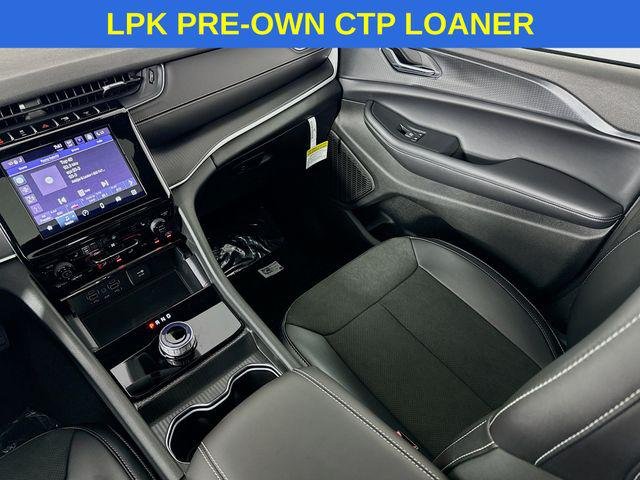 New 2024 Bright White Clearcoat Jeep Altitude X image 22