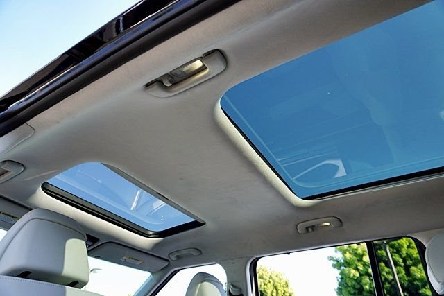 Used 2025 Black Hyundai Calligraphy image 18