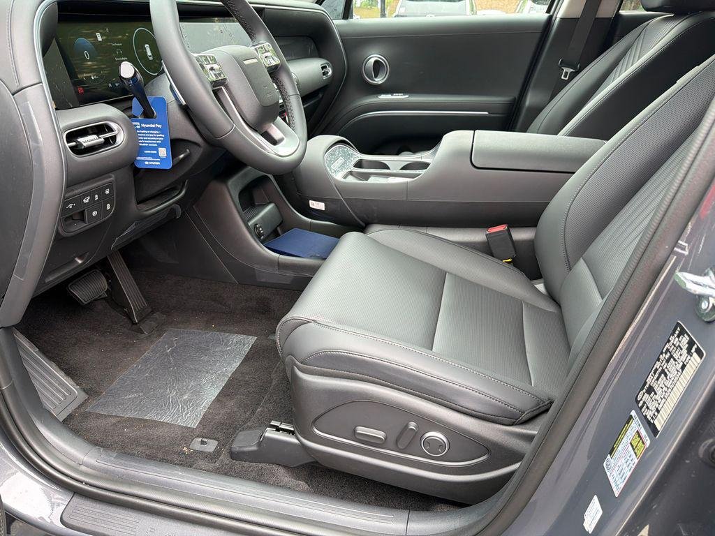 New 2026 Gray Hyundai SEL FWD image 9