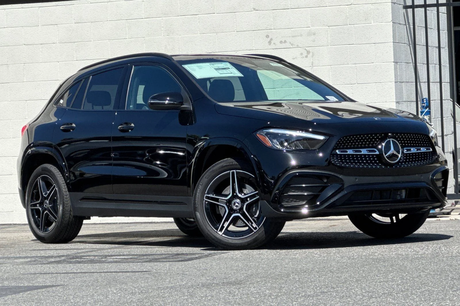 New 2026 Black Mercedes-Benz GLA 250 image 2