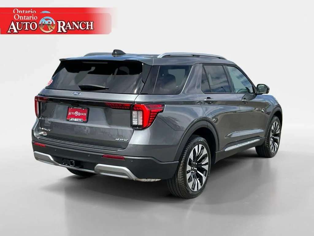New 2026 CARBONIZED GRAY METALLIC Ford Platinum image 5