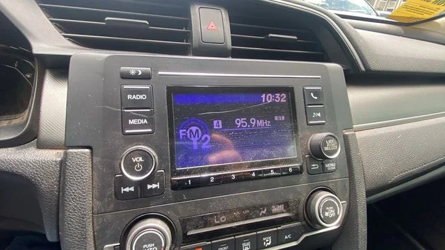 Used 2018 Gray Honda LX image 17
