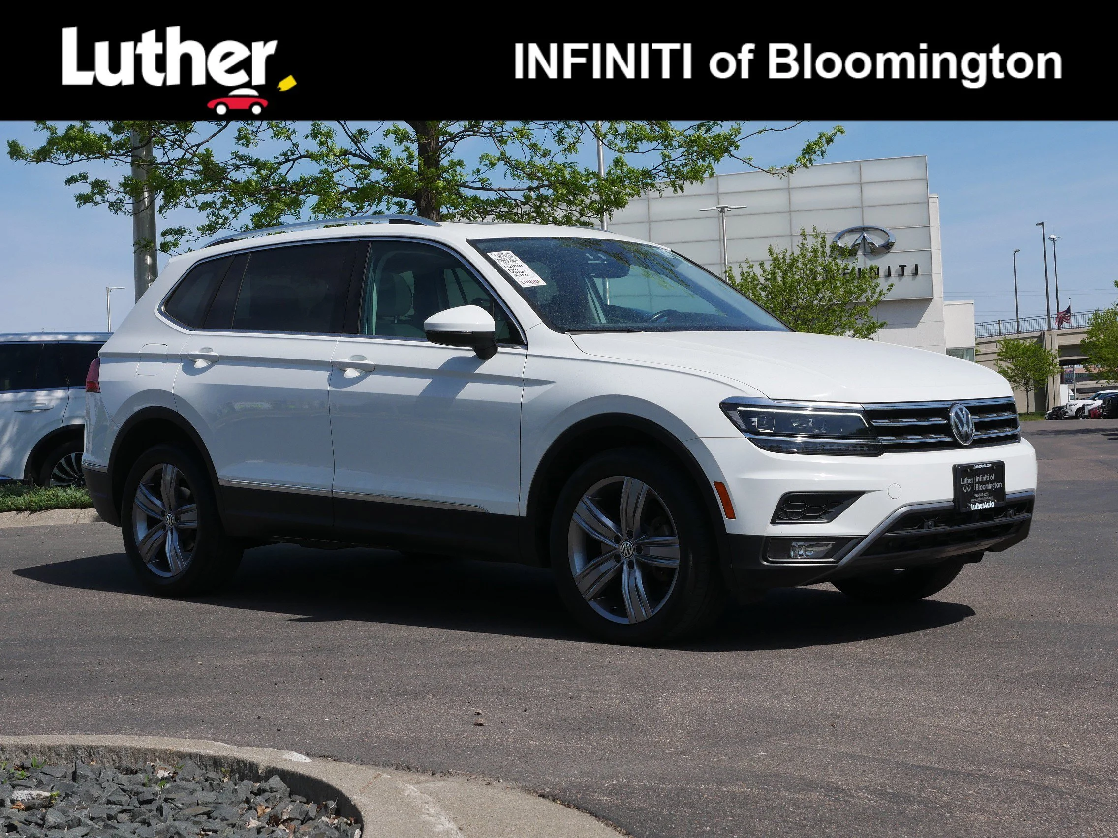 2018 Volkswagen Tiguan 2.0T SEL Premium 4Motion's photo