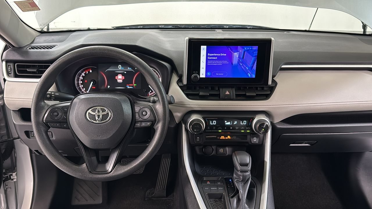 Used 2025 Silver Toyota XLE image 9