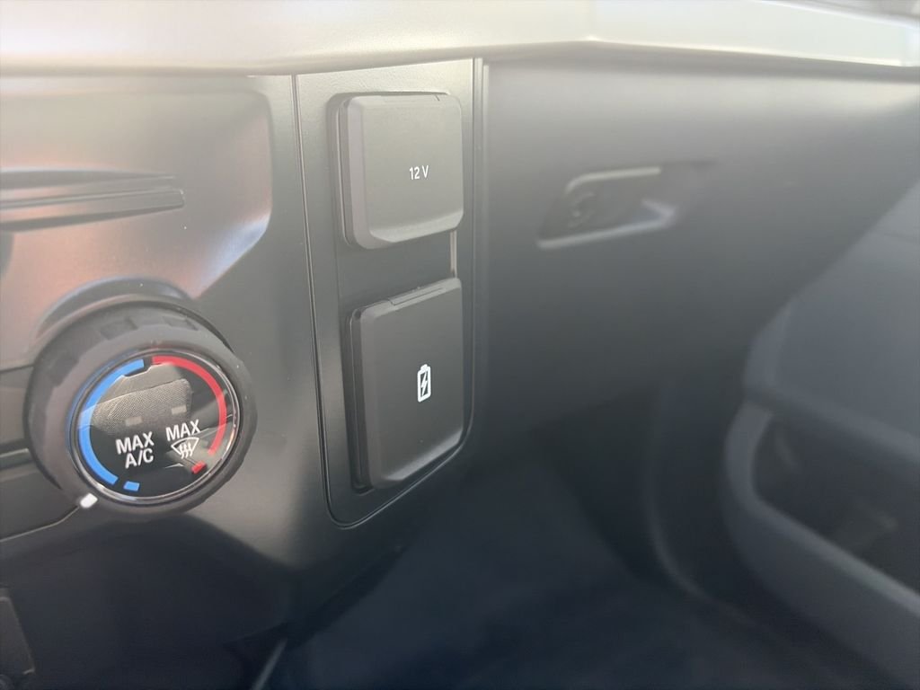 Used 2025 Silver Ford XL image 22