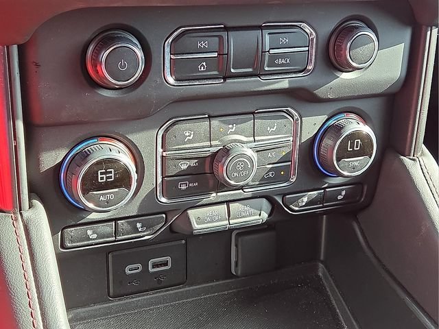 Used 2024 Iridescent Pearl Tricoat Chevrolet RST image 19