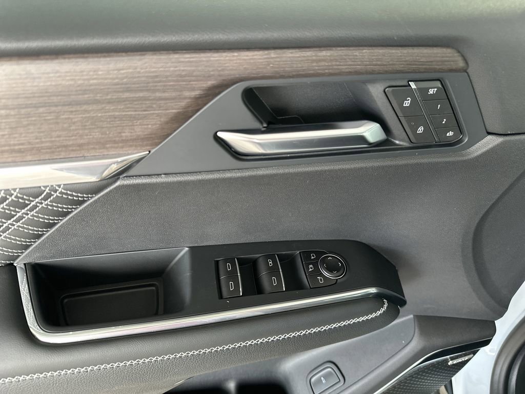 2026 GMC Acadia Denali - Photo 11