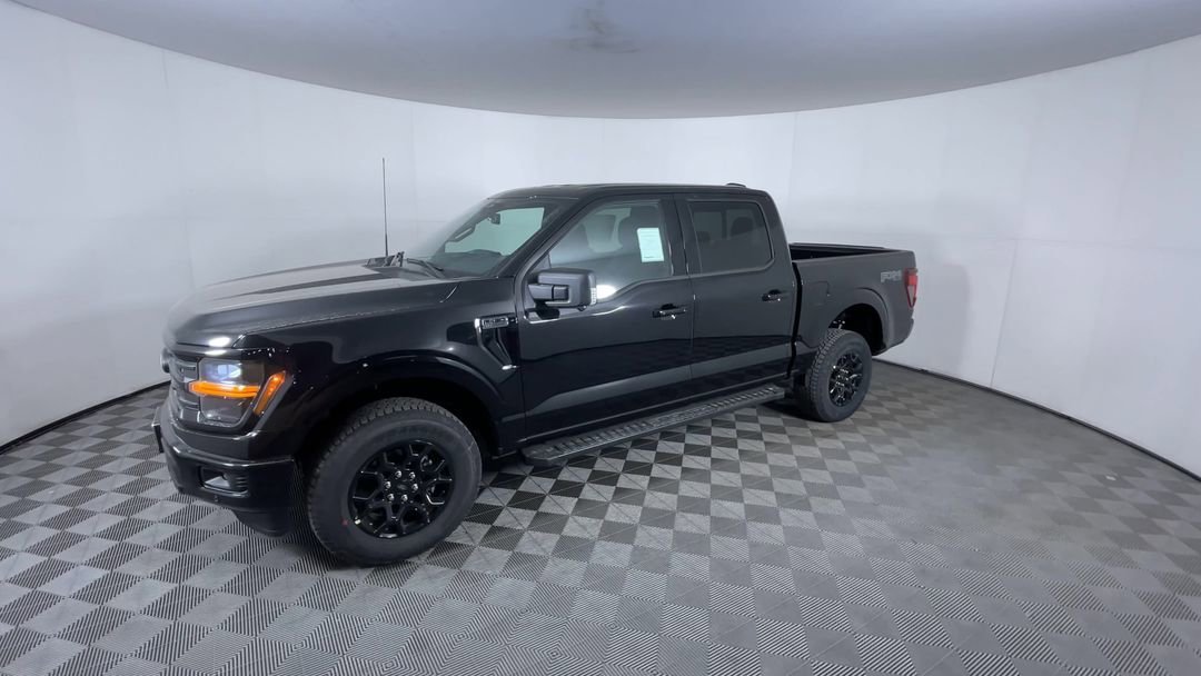 New 2026 Agate Black Metallic Ford XLT image 4