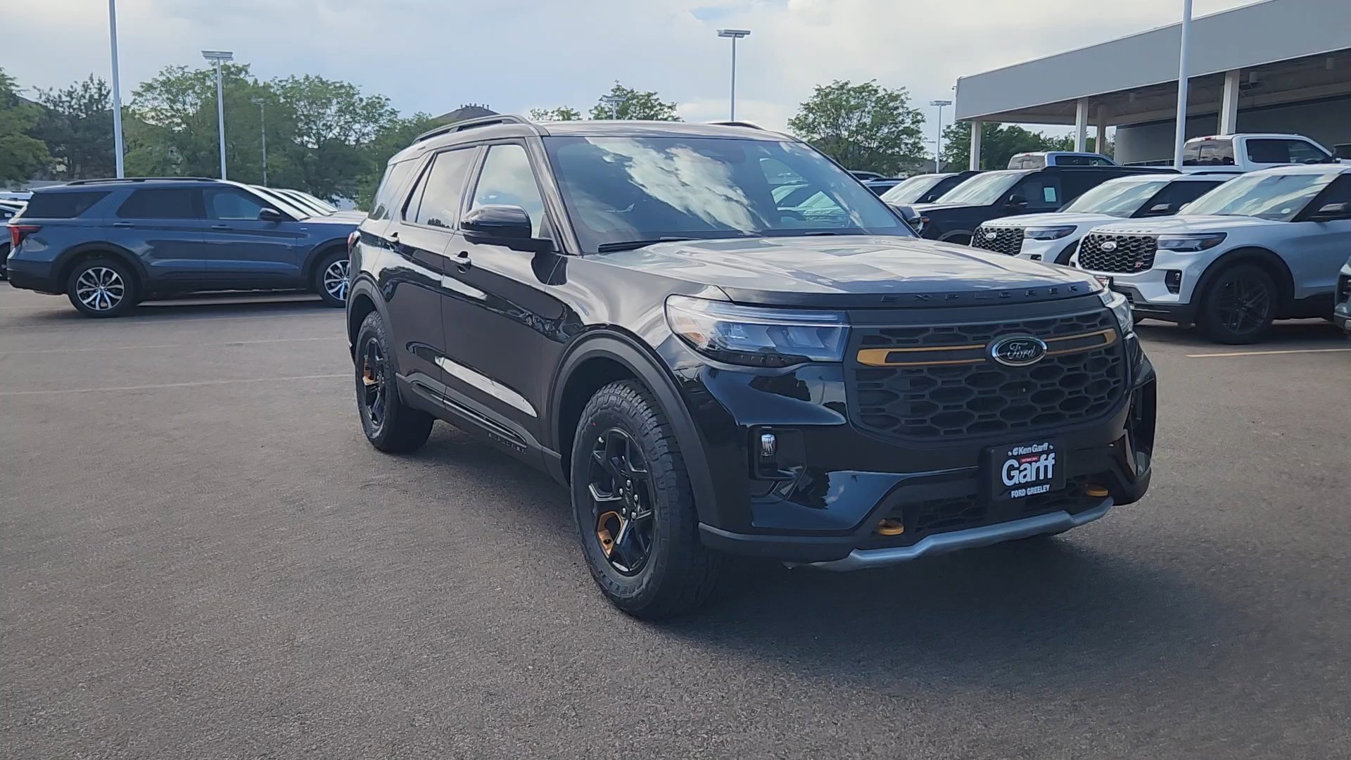 New 2026 Agate Black Metallic Ford Tremor image 7