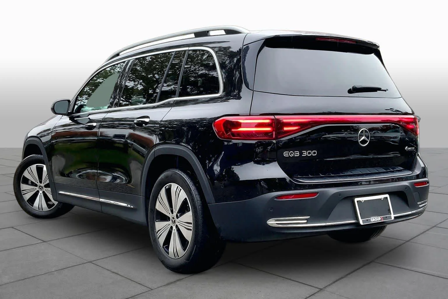 Used 2024 Night Black Mercedes-Benz EQB 300 image 11