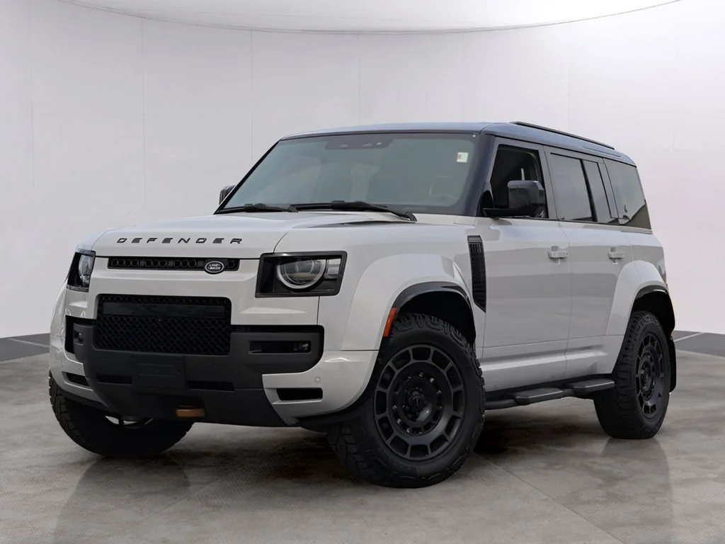 2026 Land Rover Defender 110 OCTA P635's photo