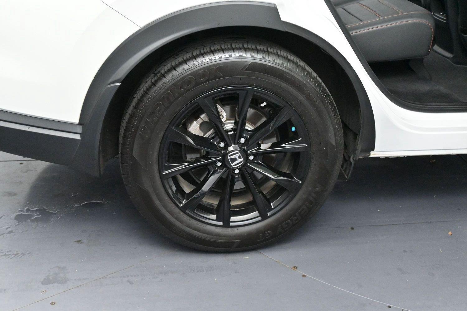 Used 2025 Platinum White Pearl Honda Sport-L image 35