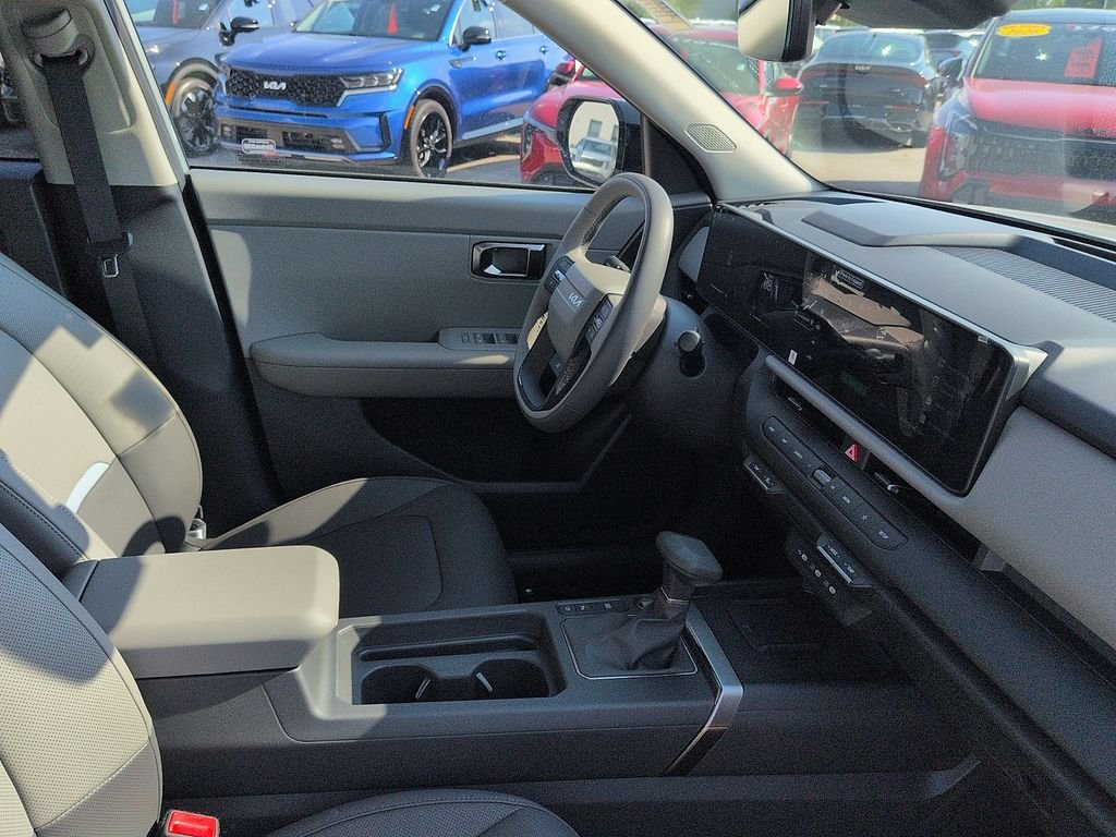 New 2027 Ivory Silver Kia EX image 7
