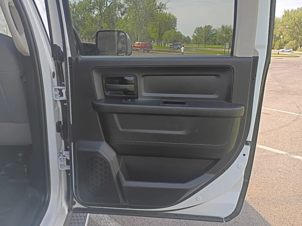Used 2018 Bright White Clearcoat Ram Tradesman image 13