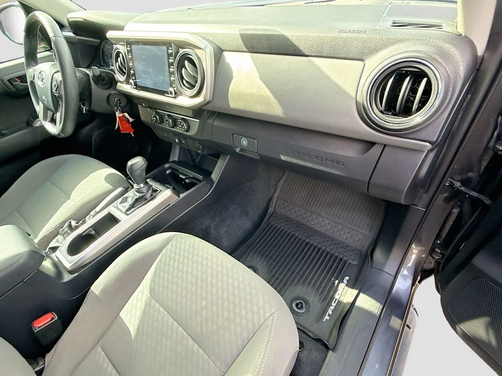 Used 2020 Gray Toyota SR5 image 33