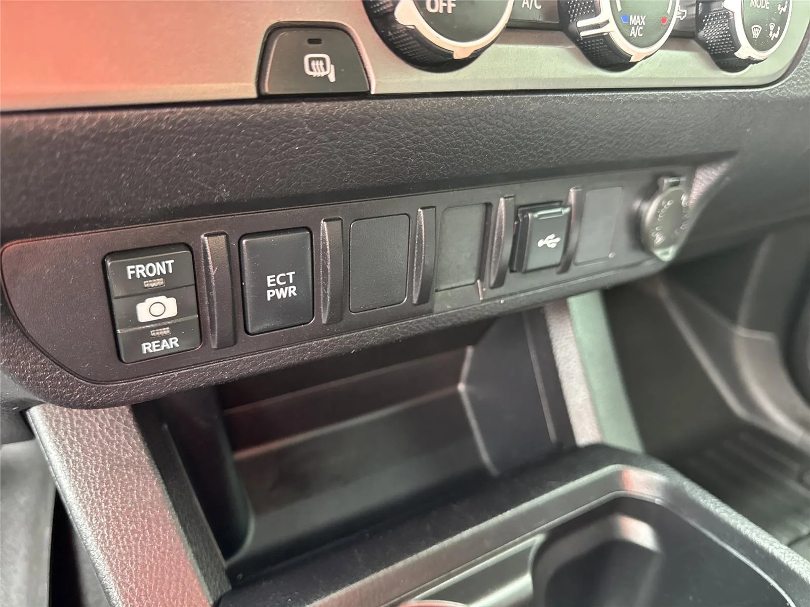 Used 2021 Super White Toyota SR image 27