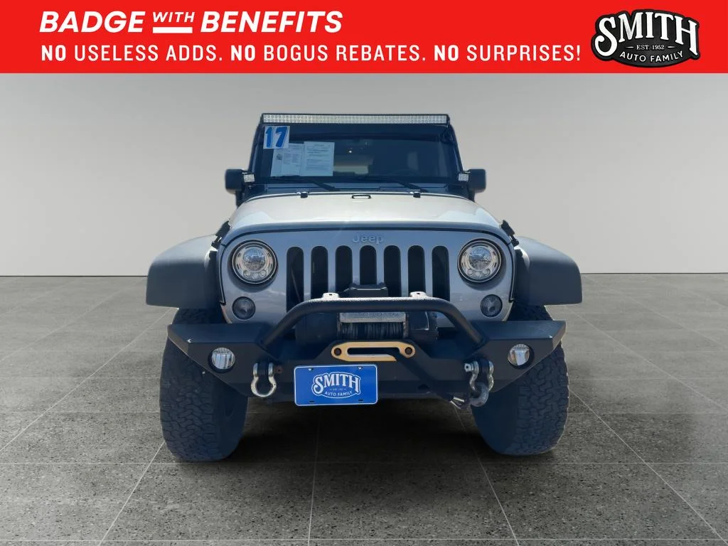 Used 2017 Billet Silver Metallic Clearcoat Jeep Sport image 3