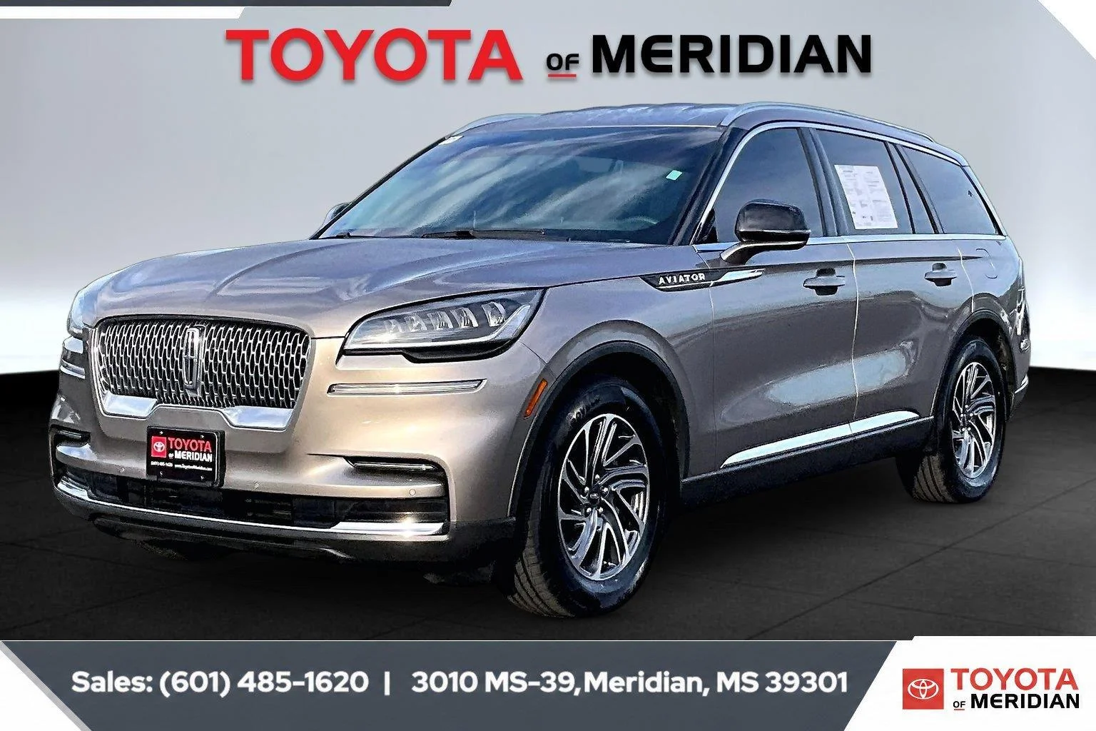 Used 2021 Iced Mocha Lincoln Standard image 10