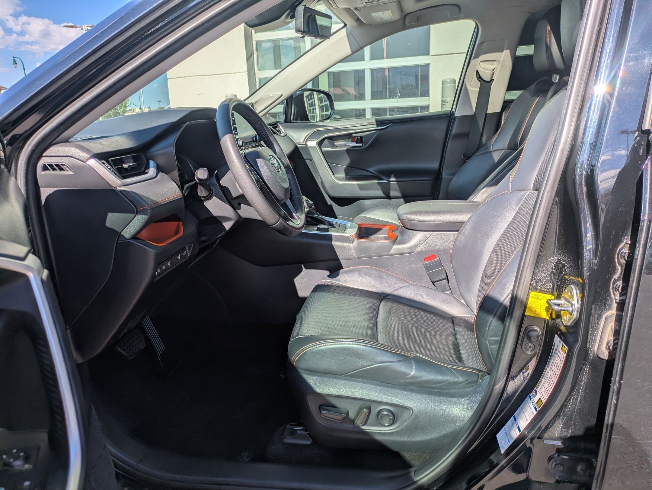 Used 2019 Midnight Black Metallic Toyota Adventure image 15