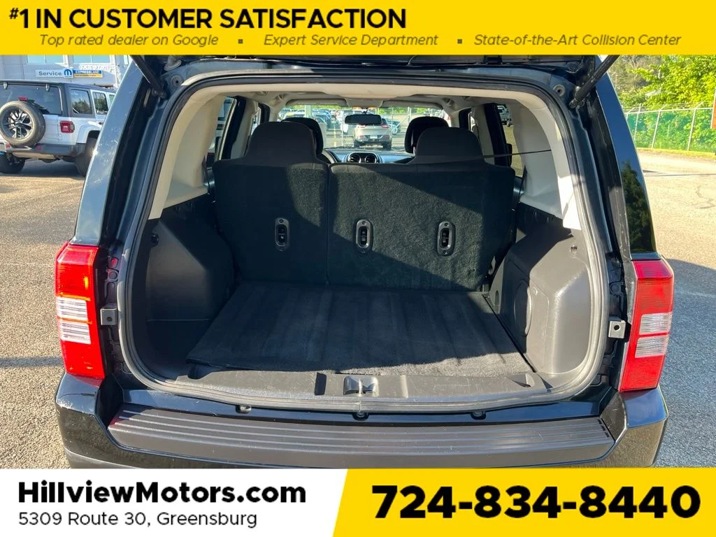 Used 2015 Black Clearcoat Jeep Latitude image 23