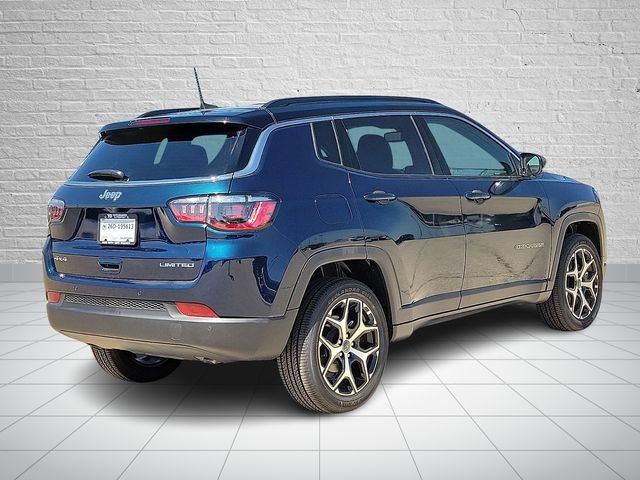 New 2026 Fathom Blue Pearl-Coat Exterior Paint Jeep Limited image 4