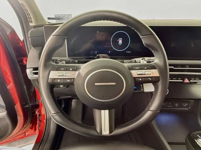 Used 2025 Red Hyundai SEL Convenience image 11