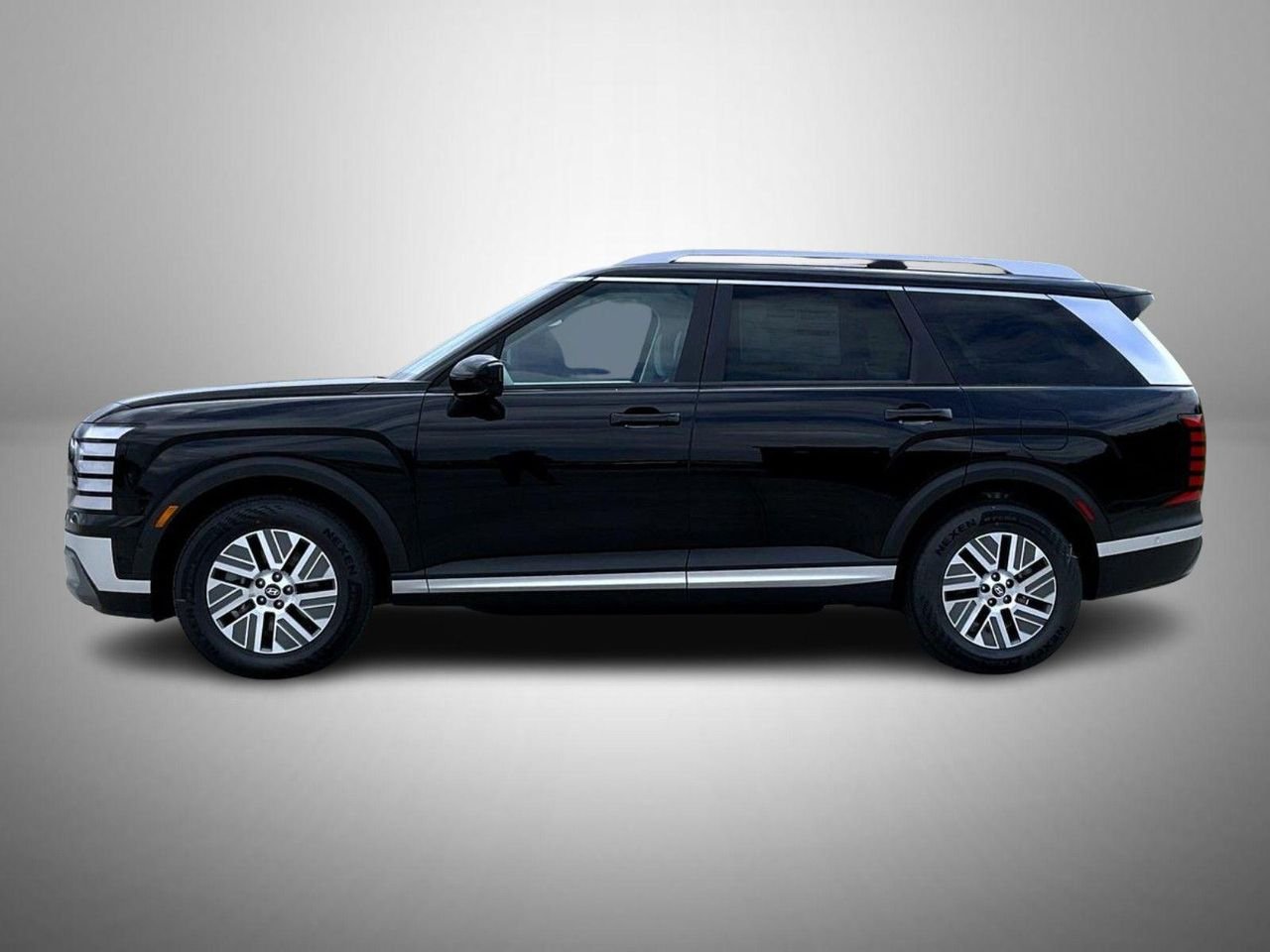 New 2026 Black Hyundai SEL Premium image 8