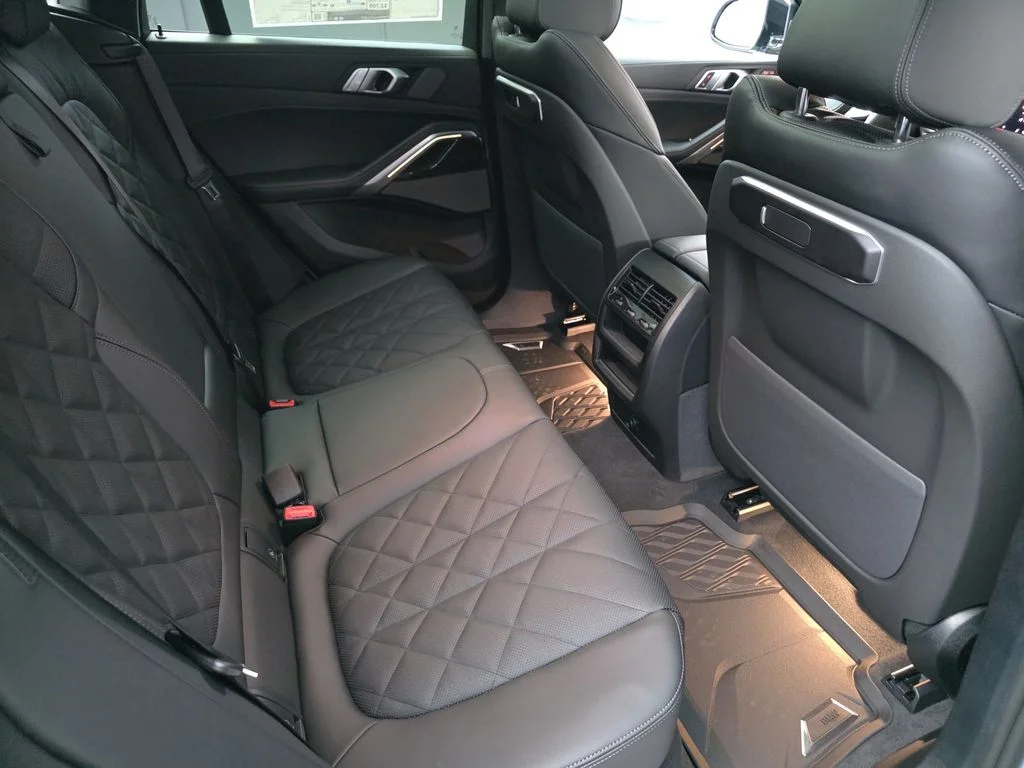 Used 2026 Brooklyn Grey Metallic BMW xDrive40i image 11