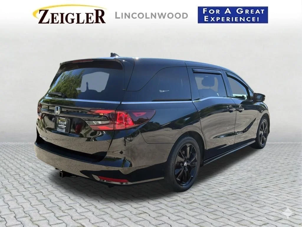 Used 2023  Honda Sport image 6