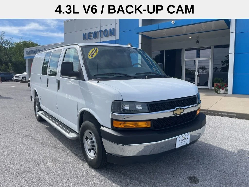 2024 Chevrolet Express 2500 Work Van HD's photo